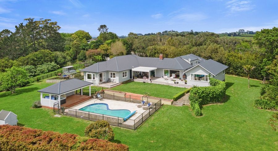  at 576 Whitford Road, Howick