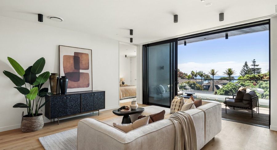  at 13/423-427 Beach Road, Mairangi Bay, North Shore City, Auckland