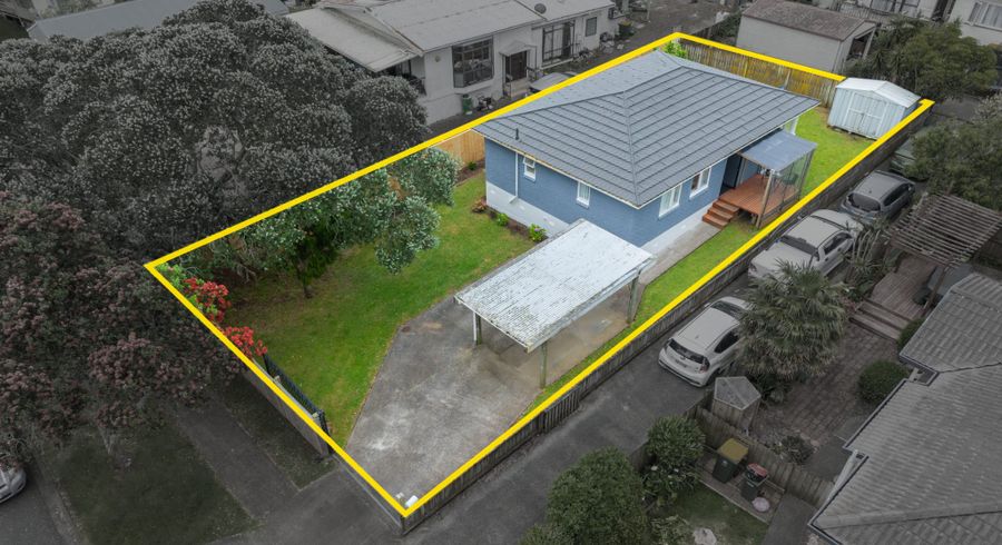  at 15 McInnes Road, Weymouth, Manukau City, Auckland