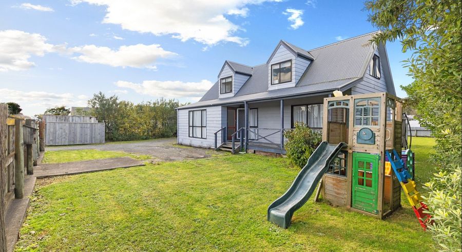  at 34 Roberts Line, Kelvin Grove, Palmerston North, Manawatu / Whanganui