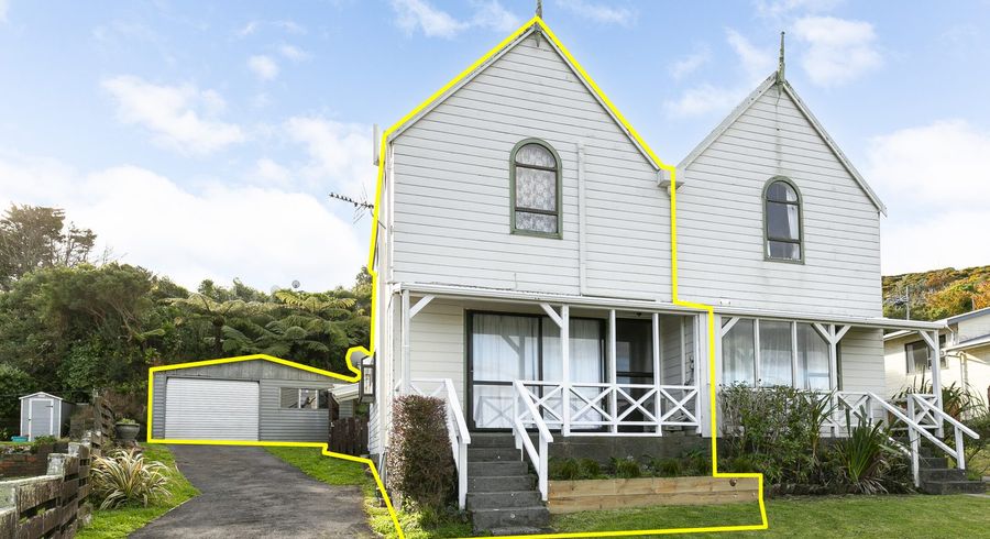  at 11A Ladbrooke Drive, Newlands, Wellington
