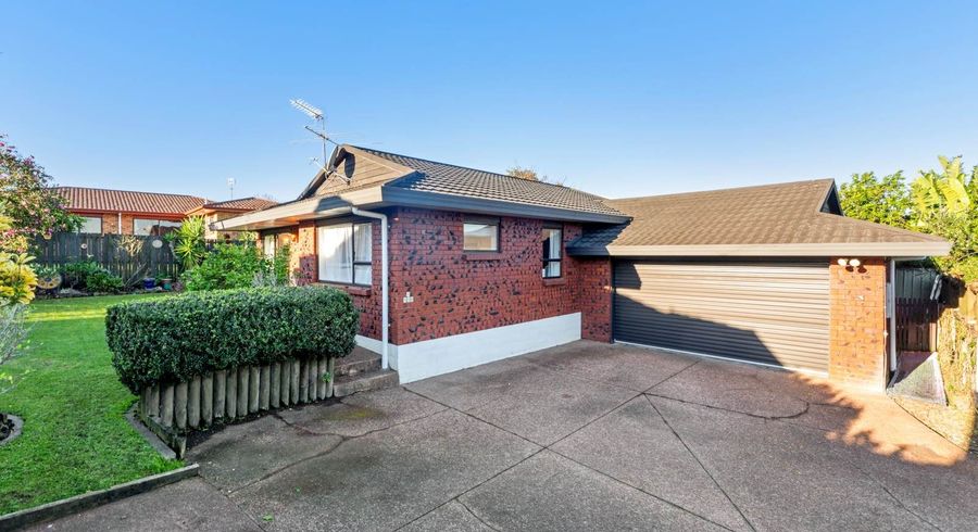  at 1/128 Botany Road, Botany Downs, Manukau City, Auckland