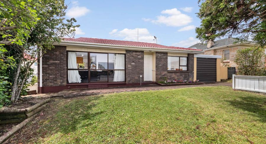  at 4/130 Boundary Road, Blockhouse Bay, Auckland