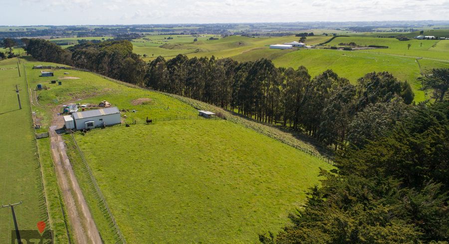 Free property data for 266 Mount Biggs Road, Halcombe, Halcombe - homes ...