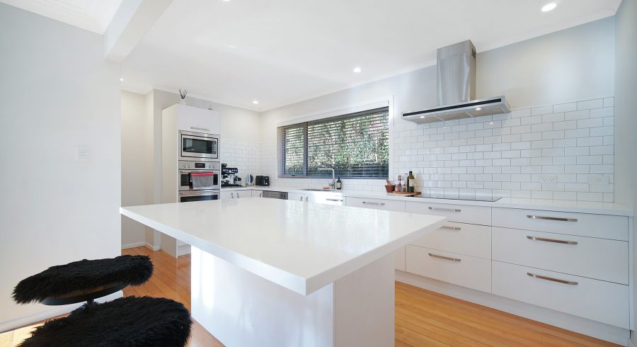  at 2/18 Sydney Street, Hauraki, North Shore City, Auckland