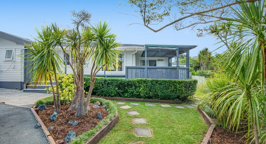  at 8C Langton Road, Stanmore Bay, Rodney, Auckland