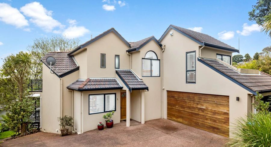  at 4/17 Cape Horn Road, Waikowhai, Auckland