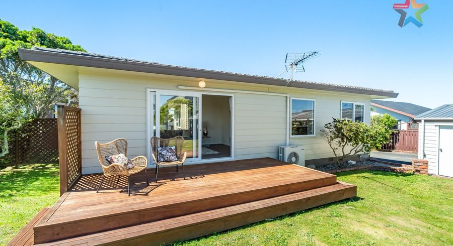  at 11 Jasmine Grove, Maungaraki, Lower Hutt