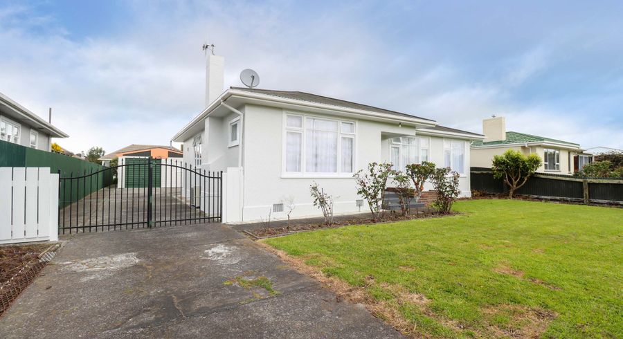  at 8 Aberdeen Avenue, Takaro, Palmerston North