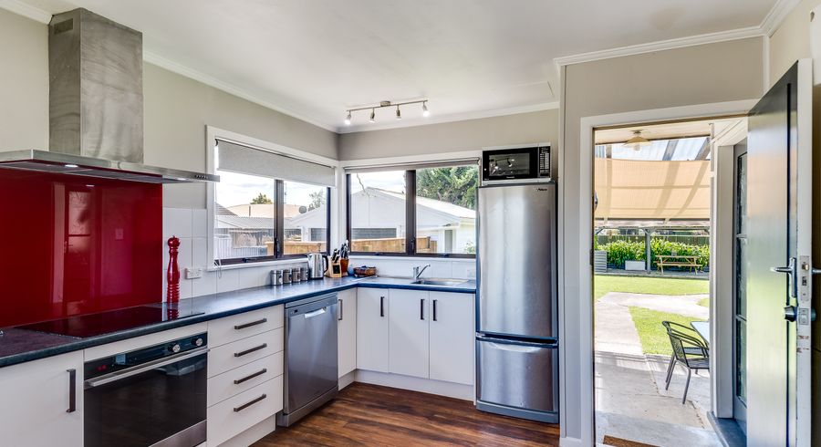  at 15 Clark Avenue, Pirimai, Napier
