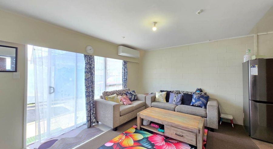  at 2/12 Leith Court, Papatoetoe, Manukau City, Auckland