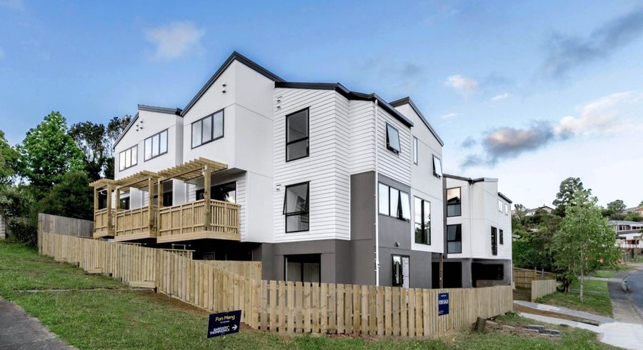  at Lot 7 / 2 Glenbervie Crescent, Massey, Waitakere City, Auckland