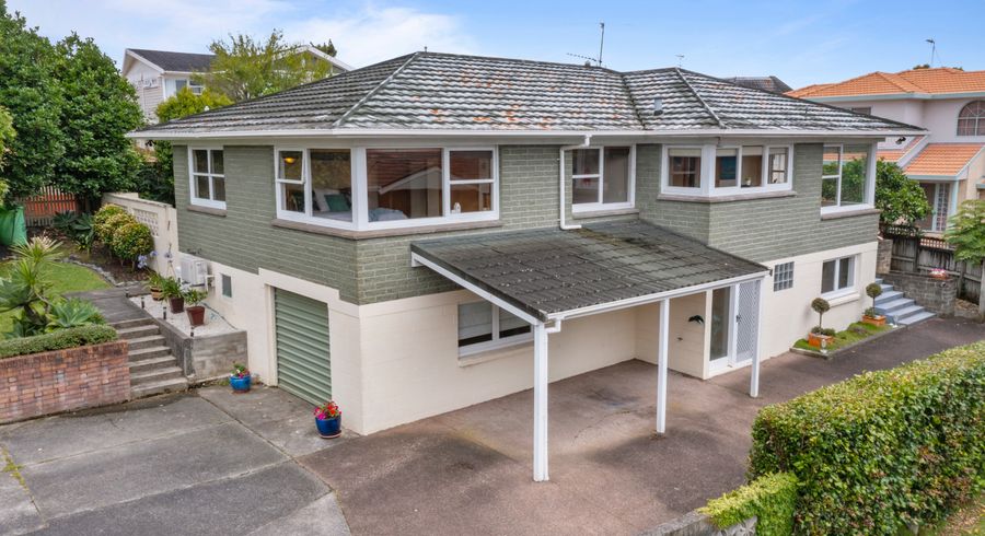  at 1/4 Northgrove Avenue, Hillcrest, Auckland