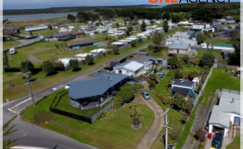  at 4 Holben Parade, Foxton Beach, Foxton