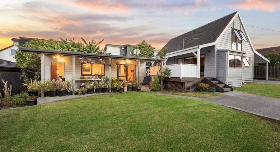  at 4037A Great North Road, Glen Eden, Waitakere City, Auckland
