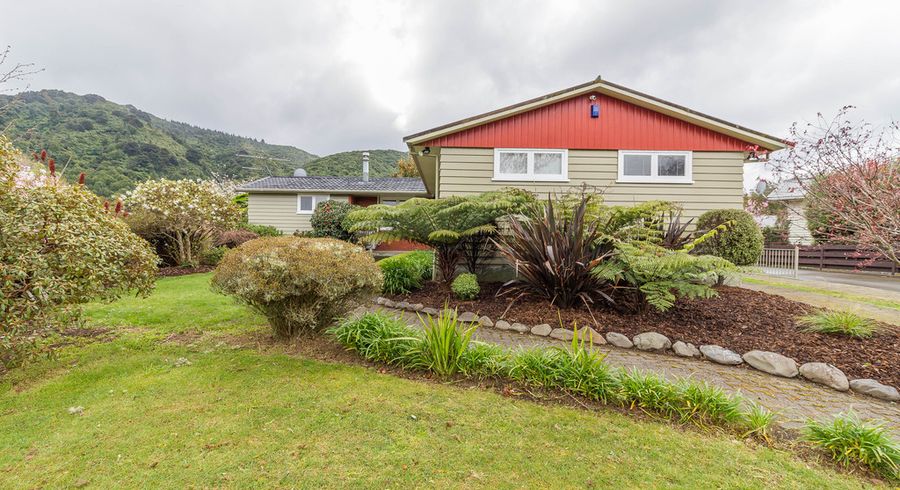  at 80 Pasadena Crescent, Totara Park, Upper Hutt