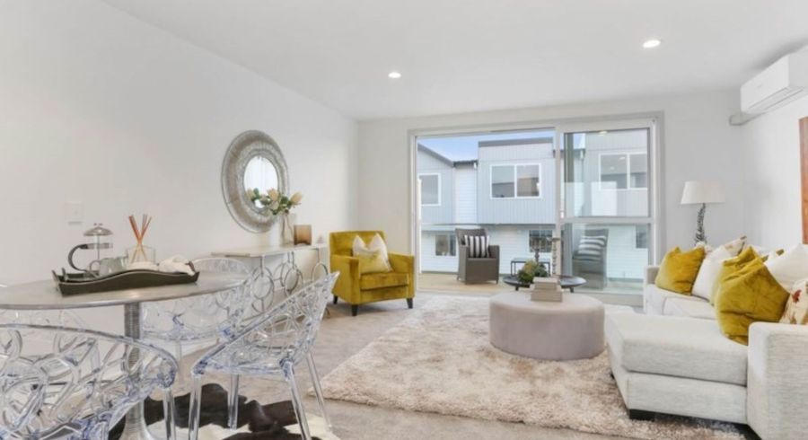  at 8/70A Barrack Road, Mount Wellington, Auckland City, Auckland