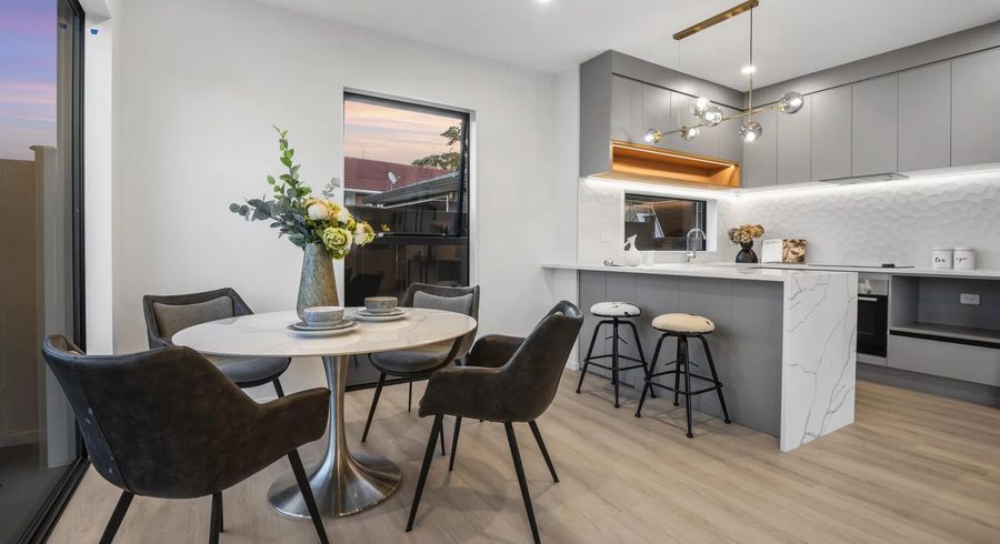  at 9/10 Boyd Avenue, Royal Oak, Auckland City, Auckland