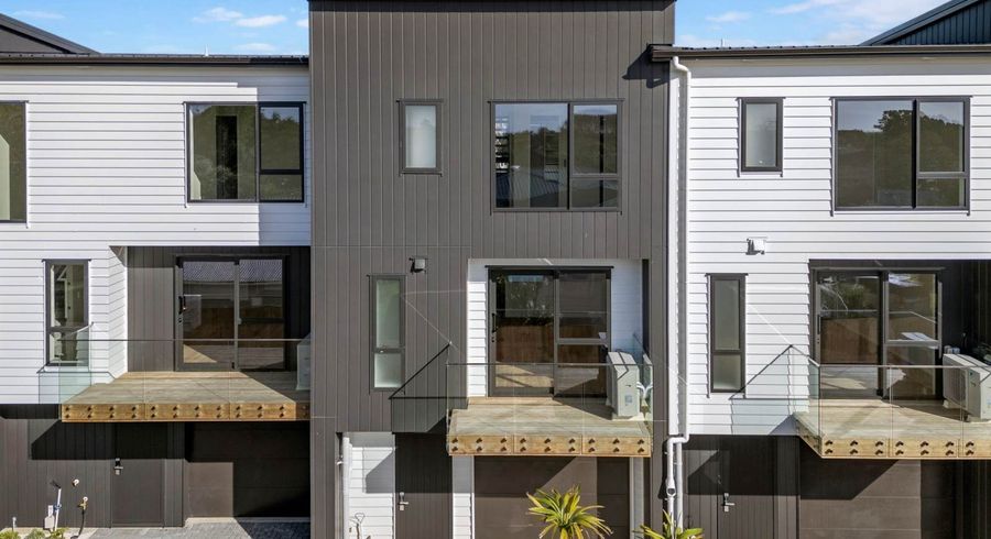  at Lot 4/24 Wayne Drive, Mangere, Manukau City, Auckland