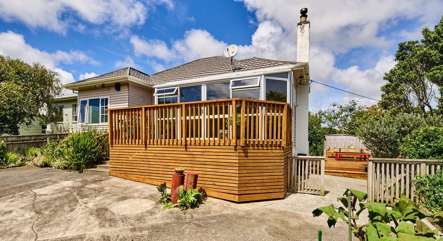  at 35 Lincoln Avenue, Tawa, Wellington, Wellington