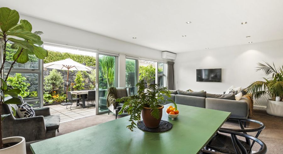  at 7/258 Hurstmere Road, Takapuna, North Shore City, Auckland