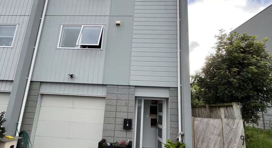  at 9 Meritage Lane, Te Atatu South, Waitakere City, Auckland