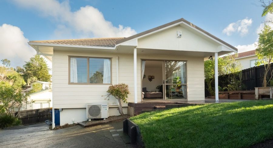  at 25 Loughanure Place, Massey, Waitakere City, Auckland