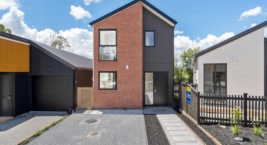  at 14 Paretao Street, Massey, Auckland