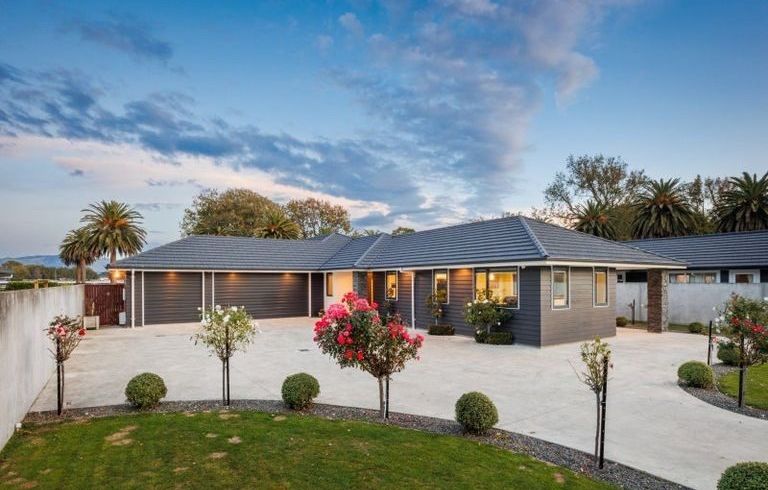  at 7 Grand Oaks Drive, Awapuni, Palmerston North