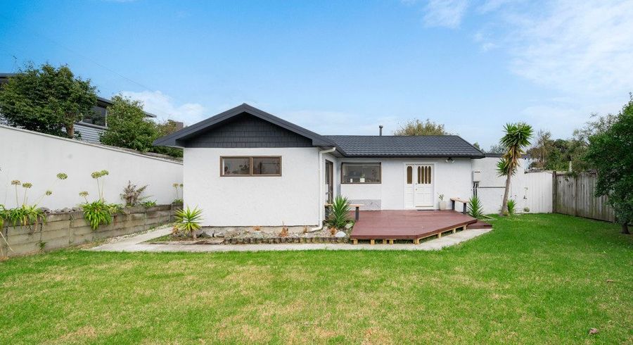  at 18 Ruru Road, Otaihanga, Kapiti Coast, Wellington