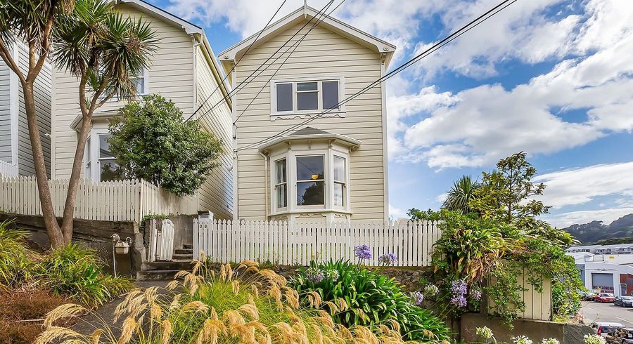  at 30 Drummond Street, Mount Cook, Wellington