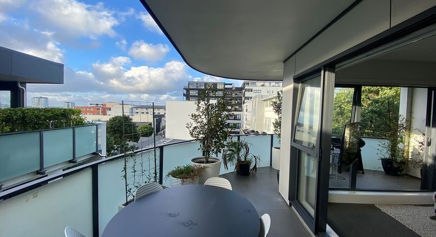  at 25/8 Basque Road, Eden Terrace, Auckland City, Auckland