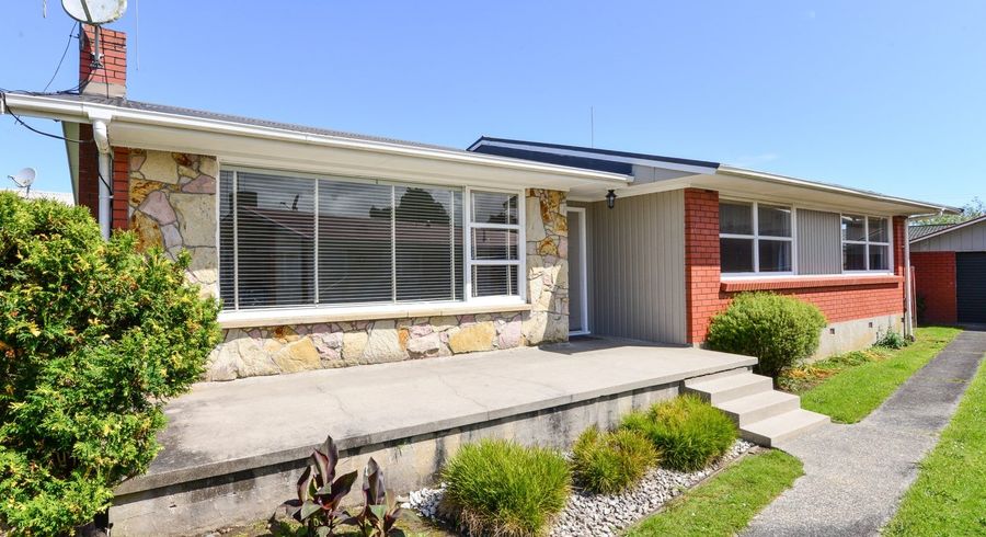  at 13 Chelmsford Street, Silverdale, Hamilton