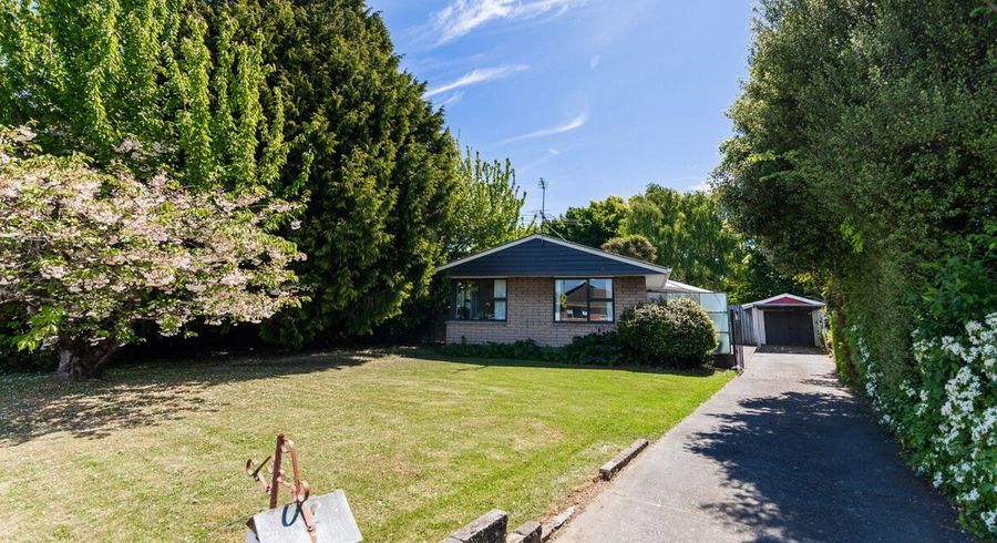  at 6 Gladson Avenue, Sockburn, Christchurch