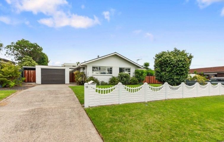 at 19 Endeavour Avenue, Welcome Bay, Tauranga, Bay Of Plenty