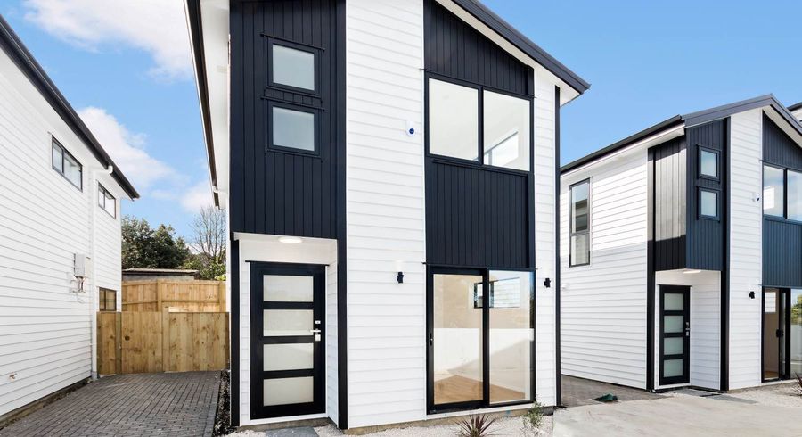  at 59C Redwood Drive, Massey, Auckland