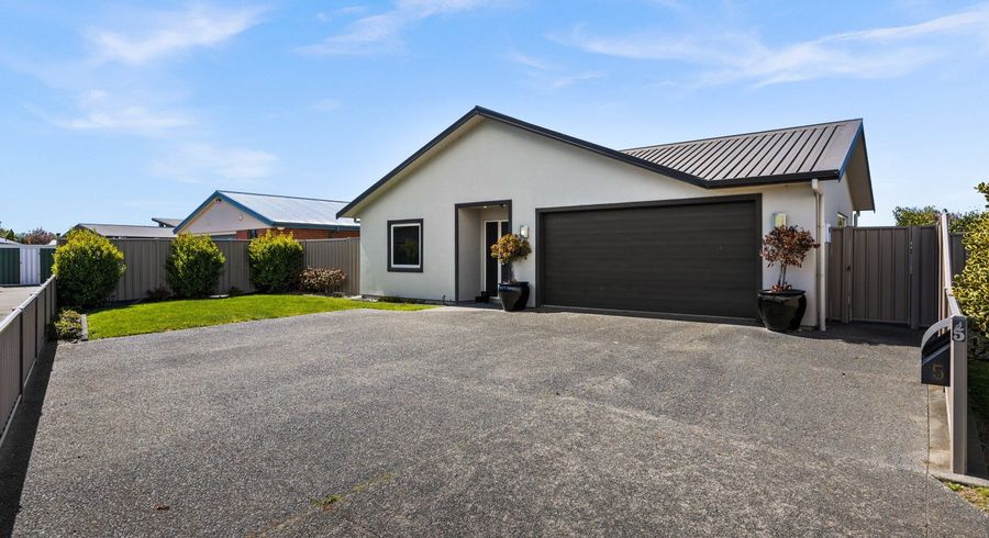  at 5 Aiden Lane, Raureka, Hastings, Hawke's Bay
