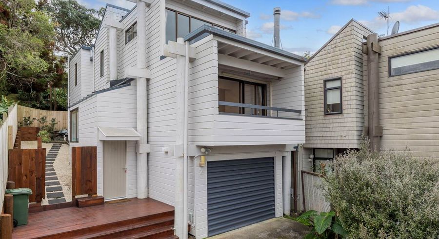  at 2/51 Seaton Place, Murrays Bay, North Shore City, Auckland