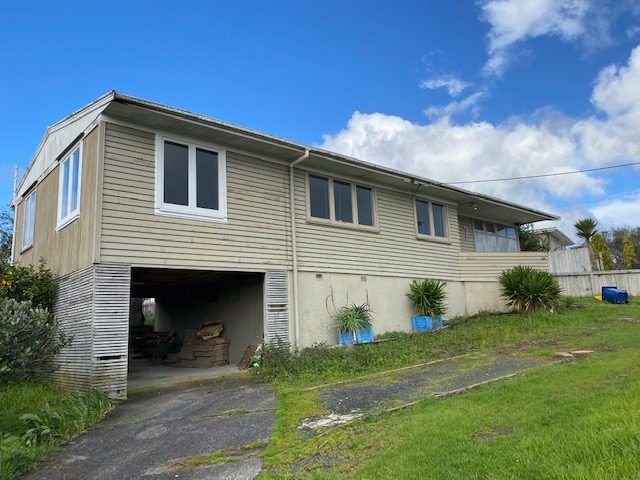  at 7 Sheehan Road, Te Atatu South, Waitakere City, Auckland