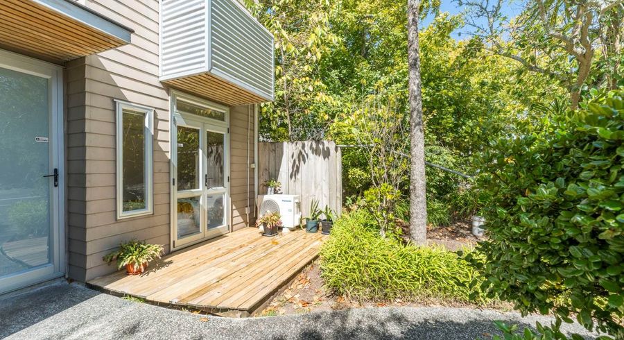  at 1 Albionvale Road, Glen Eden, Waitakere City, Auckland