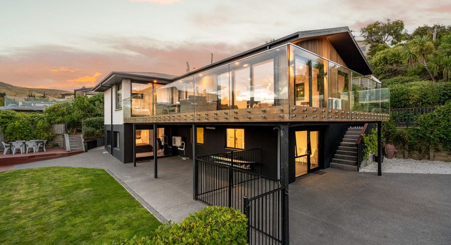  at 165 Clifton Terrace, Sumner, Christchurch City, Canterbury