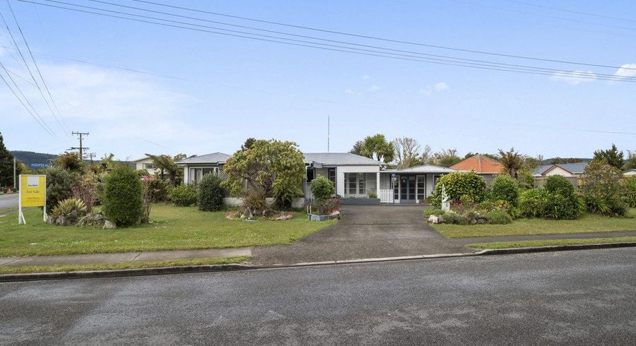  at 2 Holden Avenue, Holdens Bay, Rotorua, Bay Of Plenty