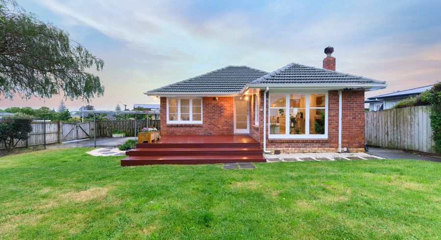  at 38 Neil Avenue, Te Atatu Peninsula, Auckland