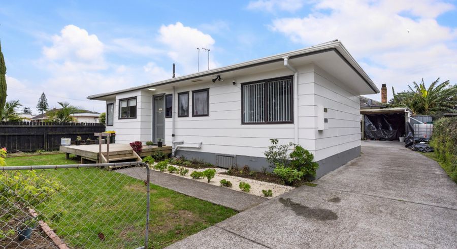  at 2/13 John Street, Mangere East, Auckland