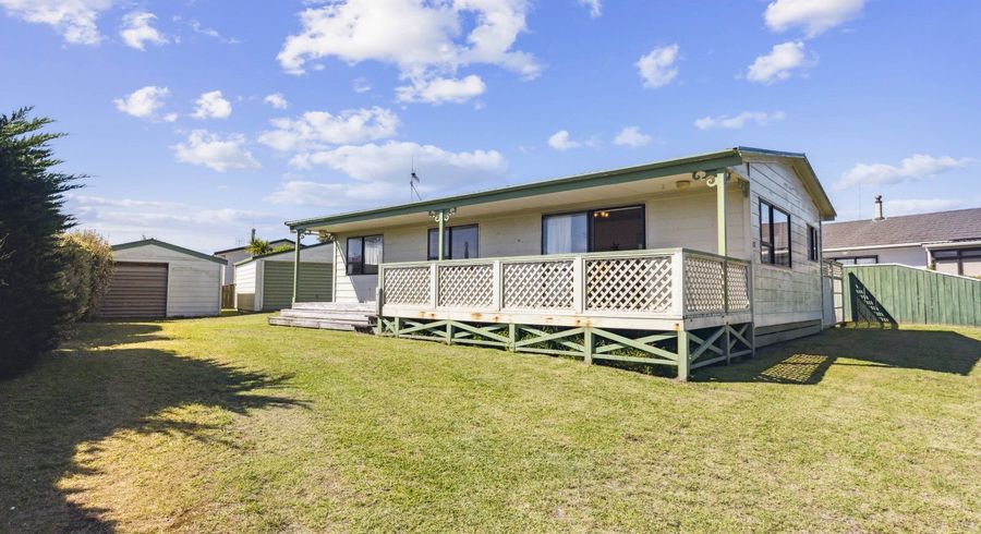  at 12 Hydrabad Drive, Waitarere Beach, Levin