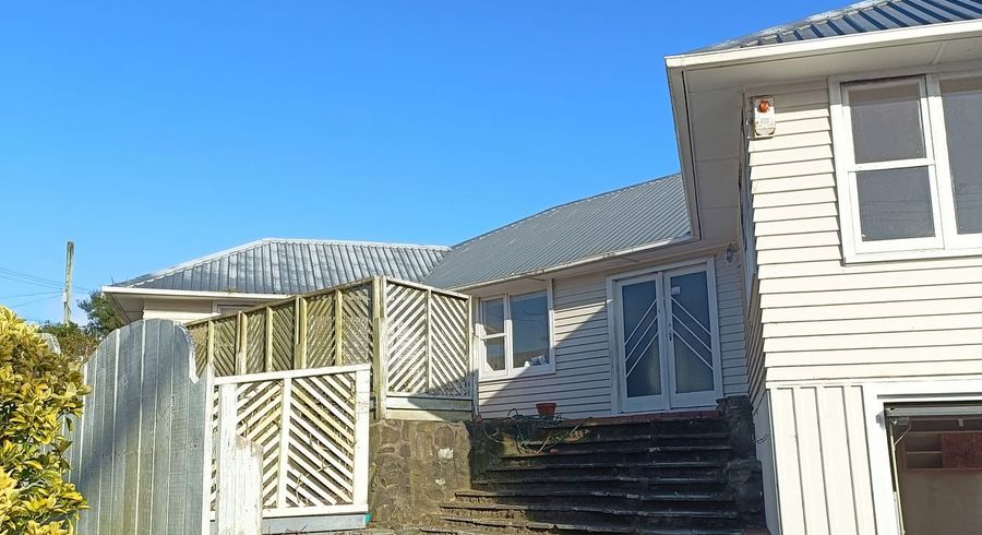  at 35 Kenmore Street, Newlands, Wellington, Wellington