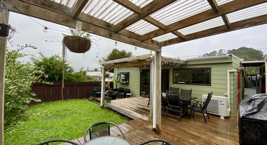  at 40 Pine Avenue, Henderson, Auckland