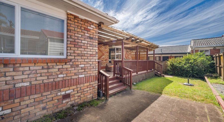  at 2/2 Plane Street, Avondale, Auckland City, Auckland