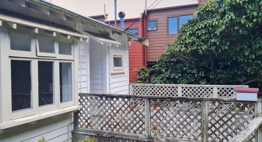  at 18 Garden Road, Northland, Wellington, Wellington