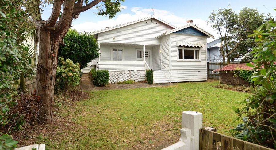  at 3 Queens Avenue, Frankton, Hamilton, Waikato